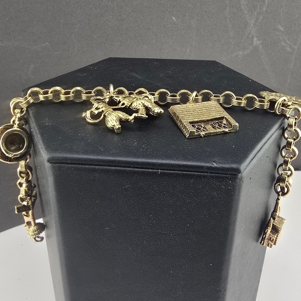 Vintage Coro Charm Bracelet Gold Tone New Orleans Old Absinthe House 7in